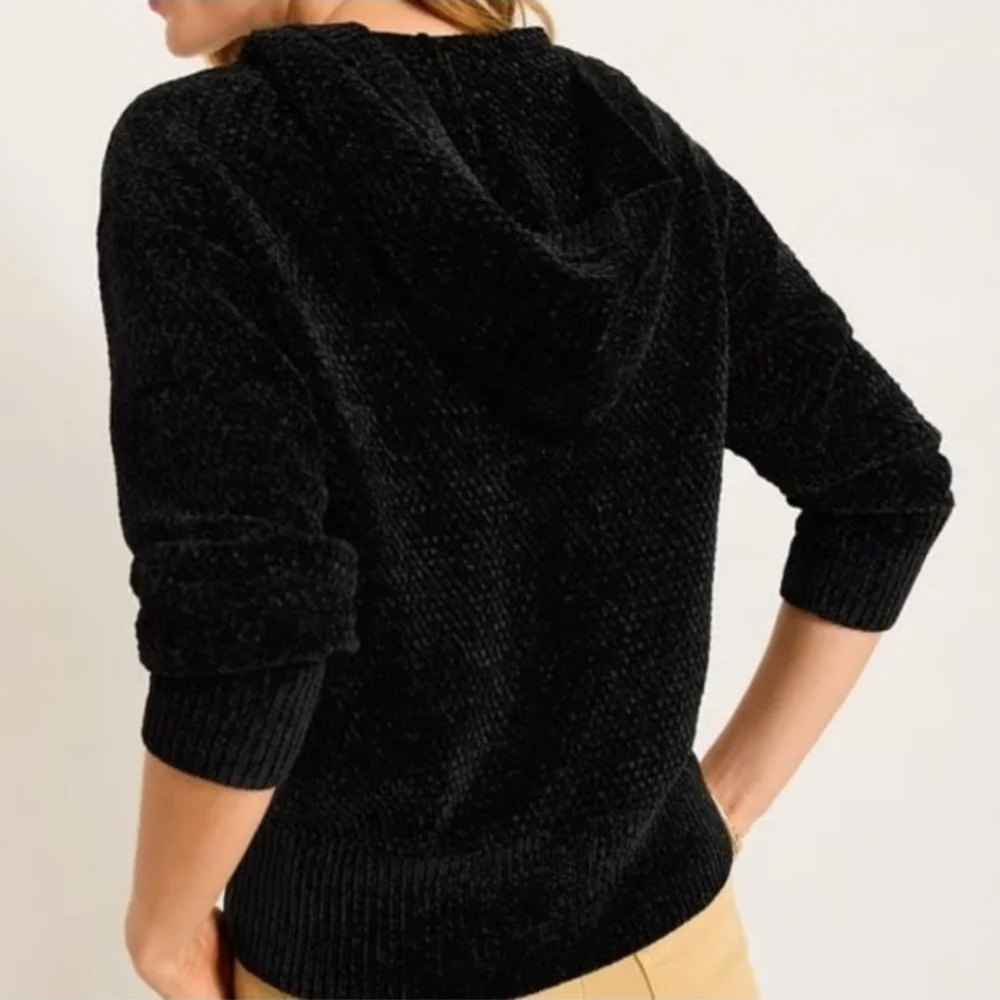 Tommy Bahama Island Luna Chenille Hoodie Black. Medium - Picture 2 of 4